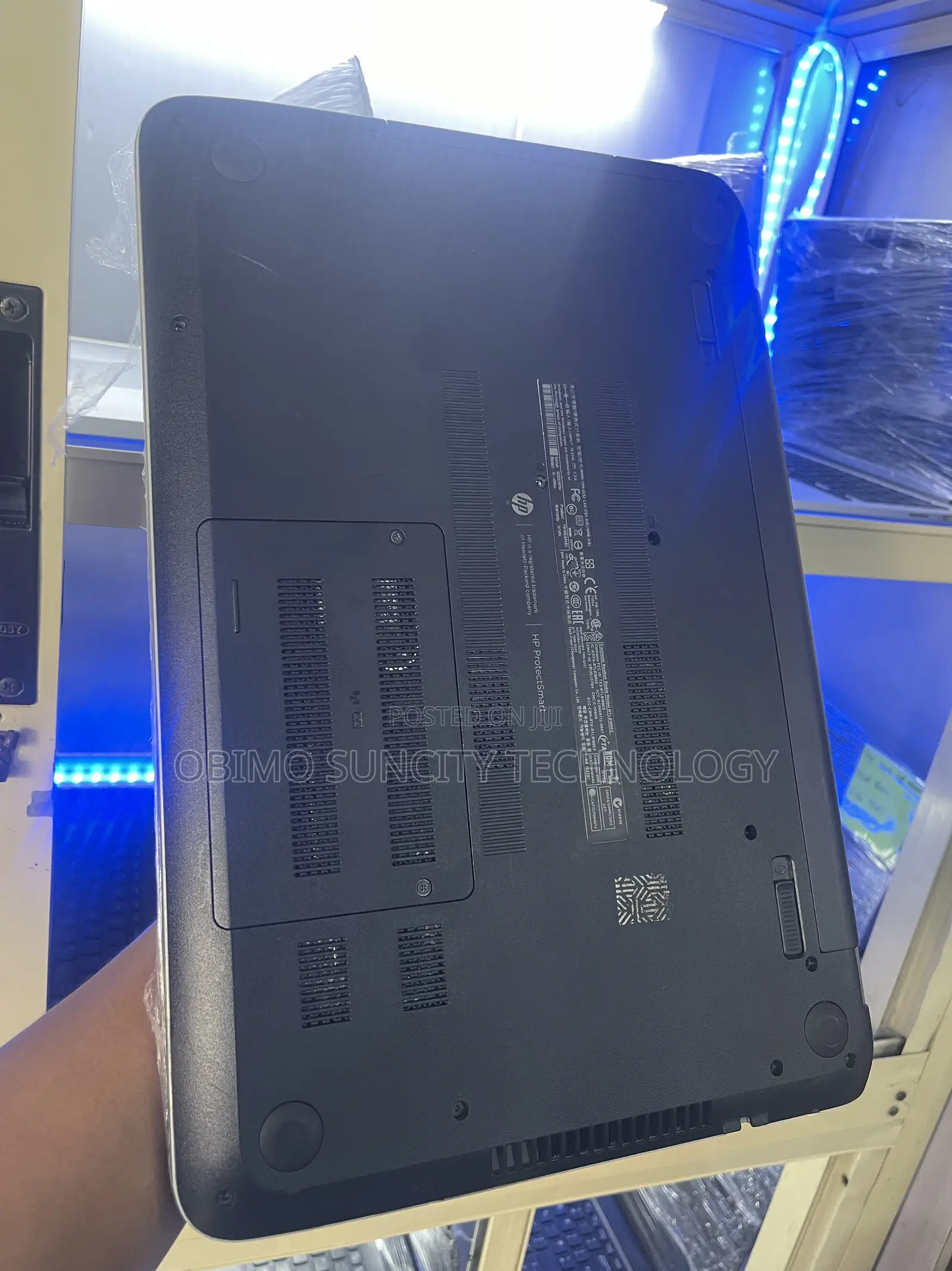 Laptop HP Pavilion 15 4GB AMD A8 HDD+SSD 320GB