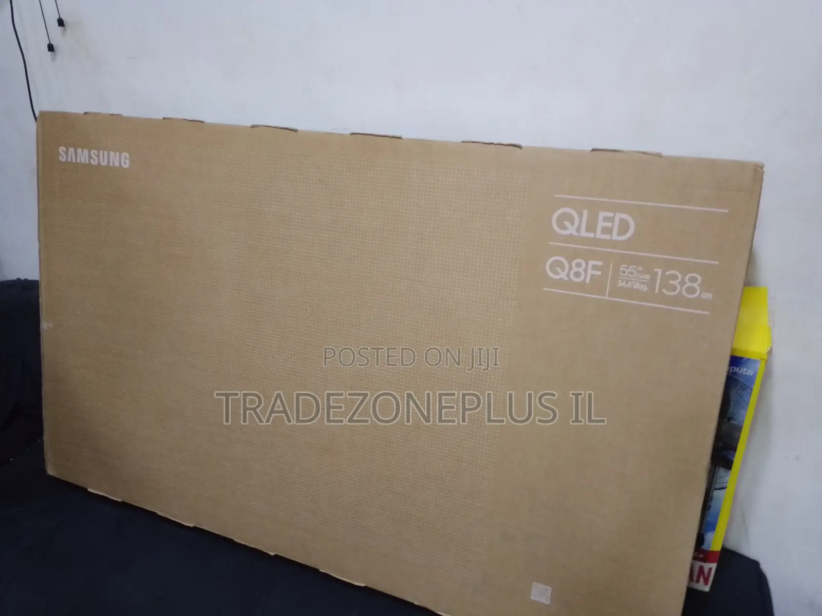 Explore Brilliant Viewing on Samsung 55in QLED TV