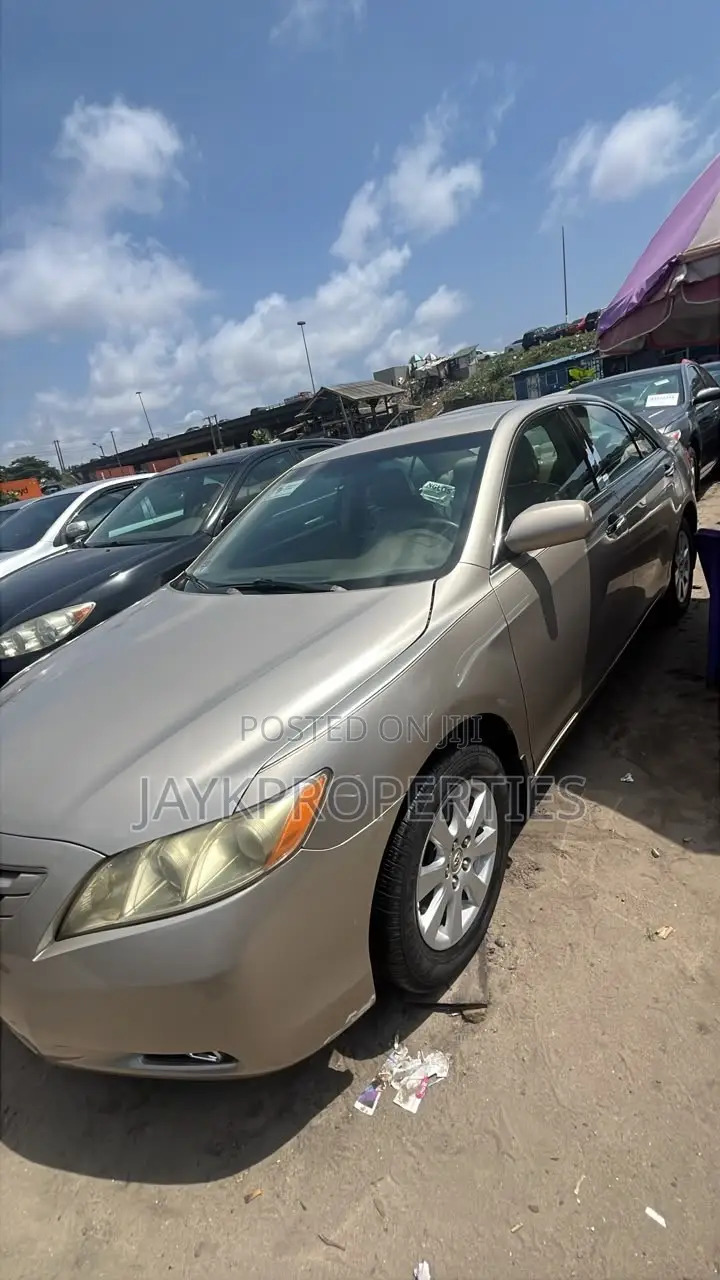 Toyota Camry 2007 Gold