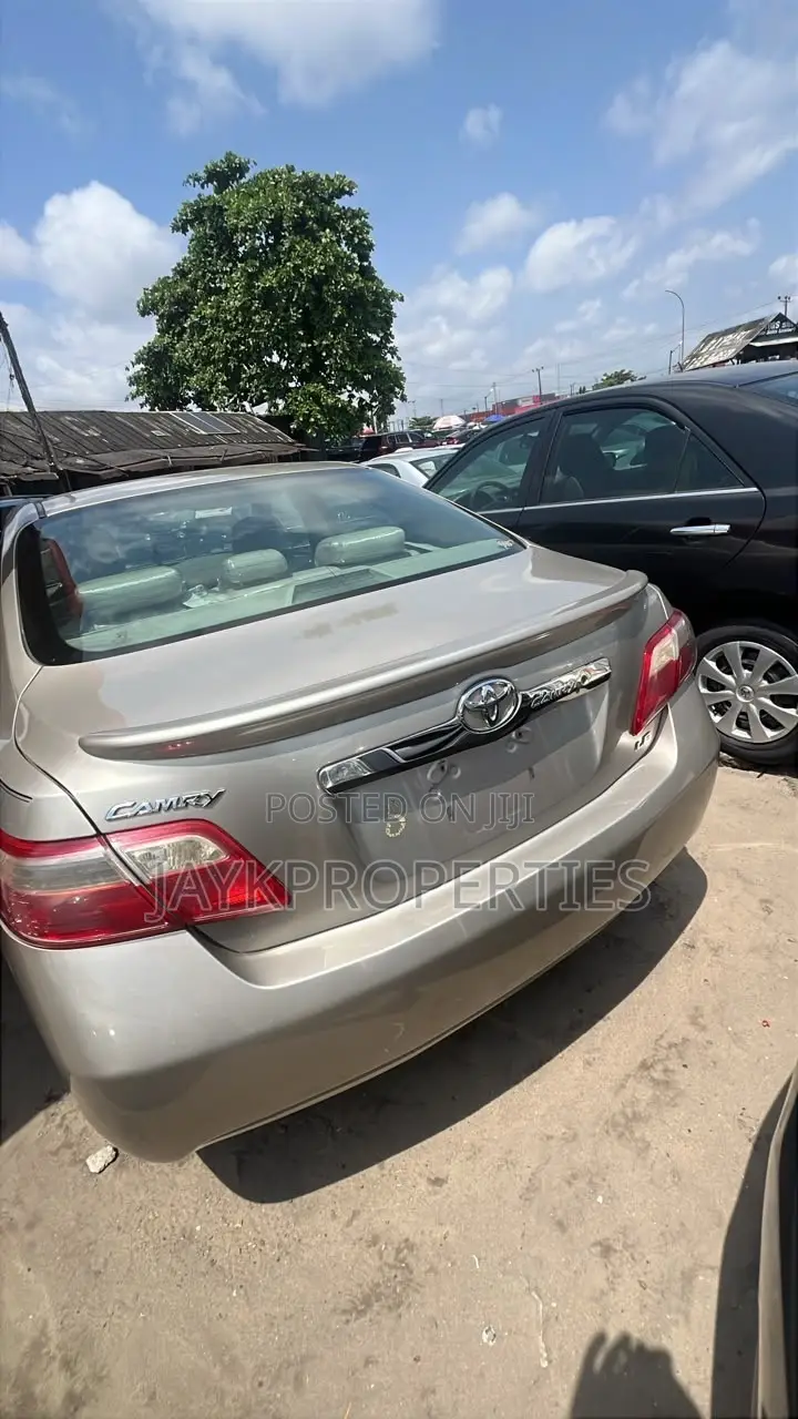Toyota Camry 2007 Gold