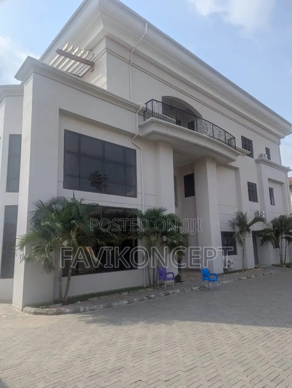 17bdrm Duplex in Maitama for sale