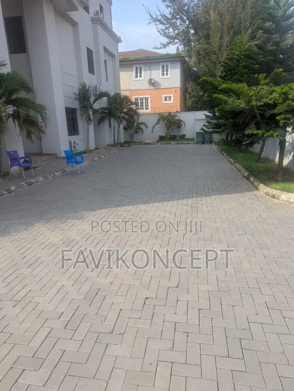 17bdrm Duplex in Maitama for sale
