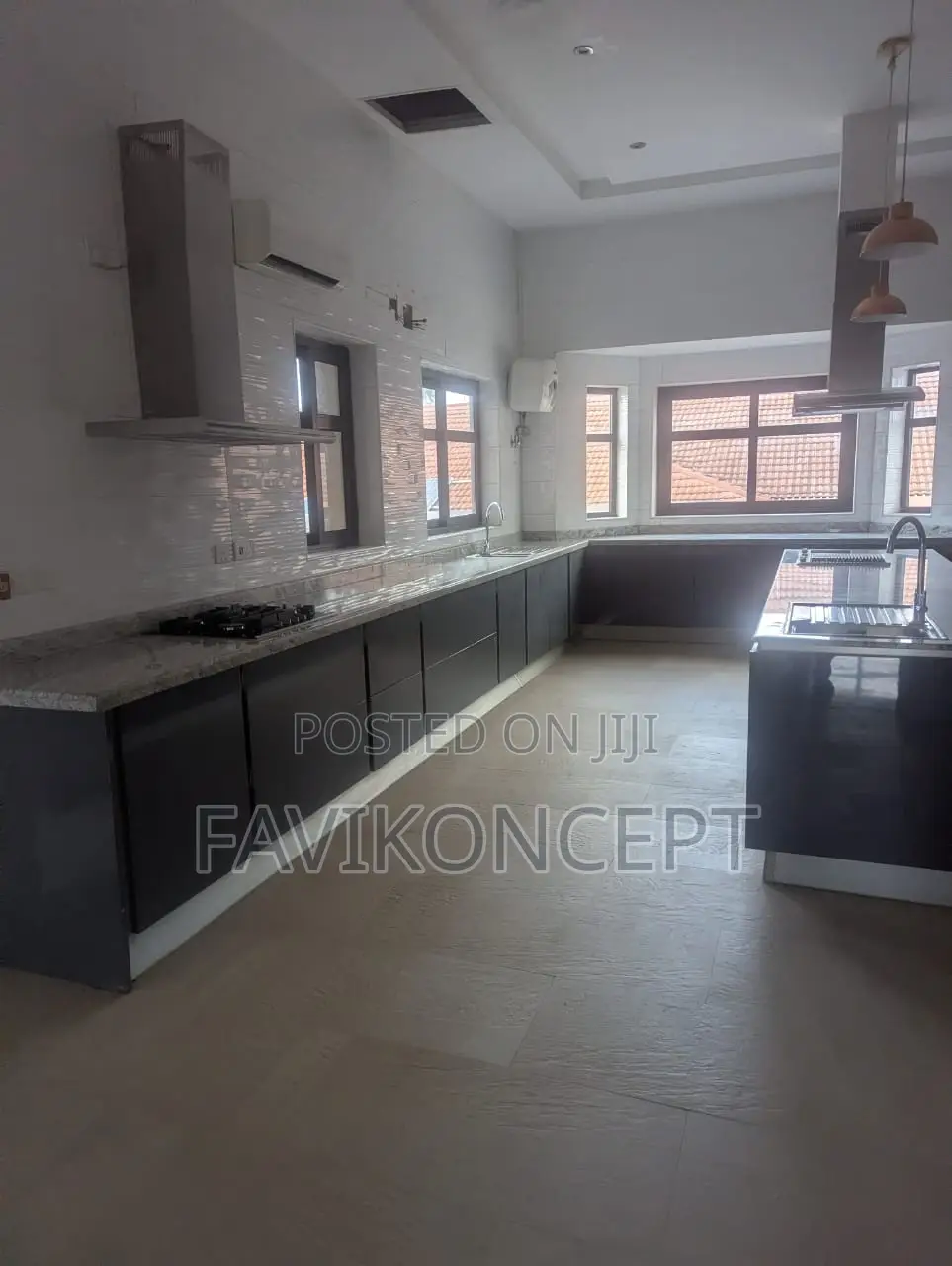 17bdrm Duplex in Maitama for sale