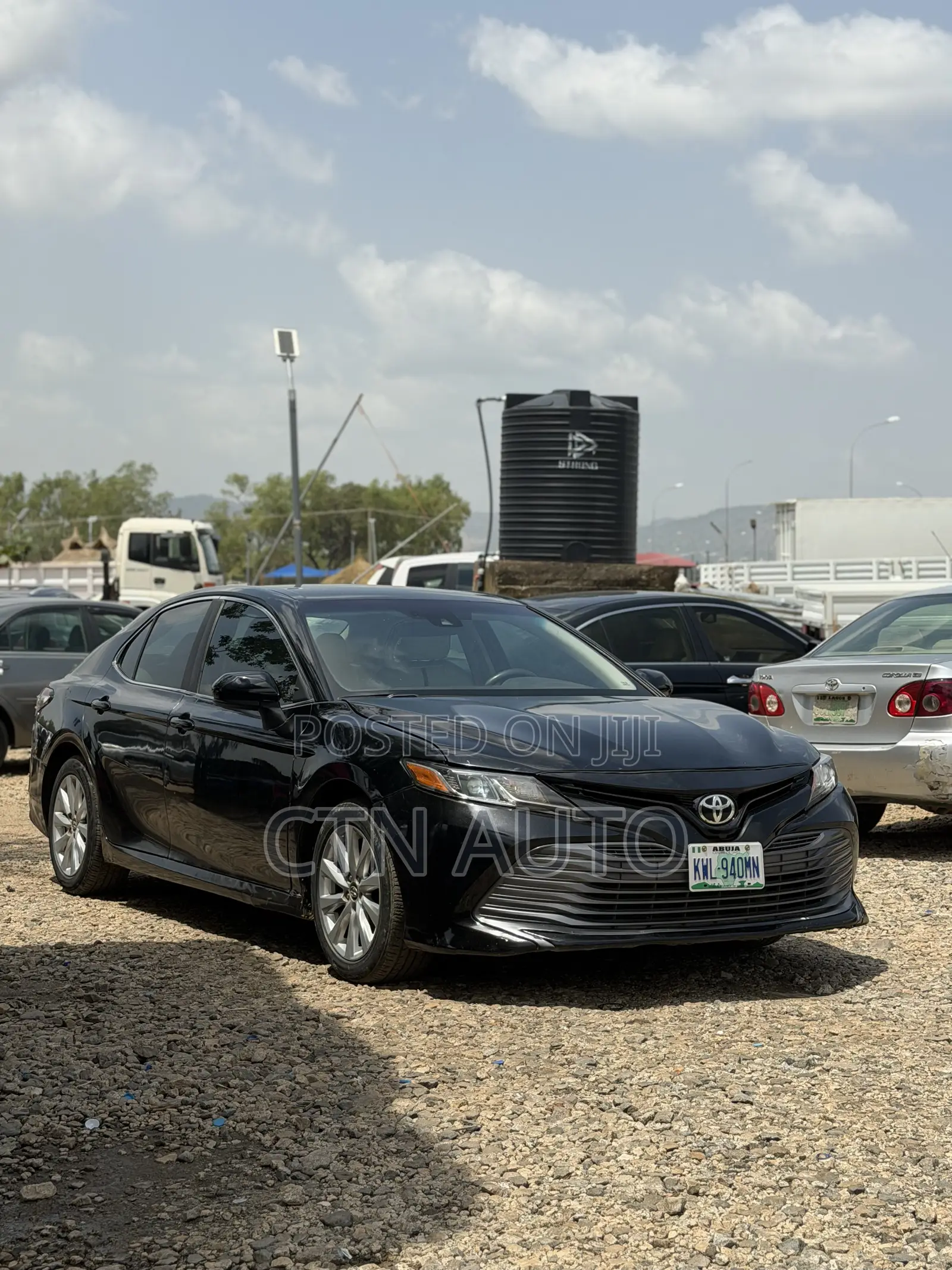 Toyota Camry XLE FWD (2.5L 4cyl 8AM) 2018 Black