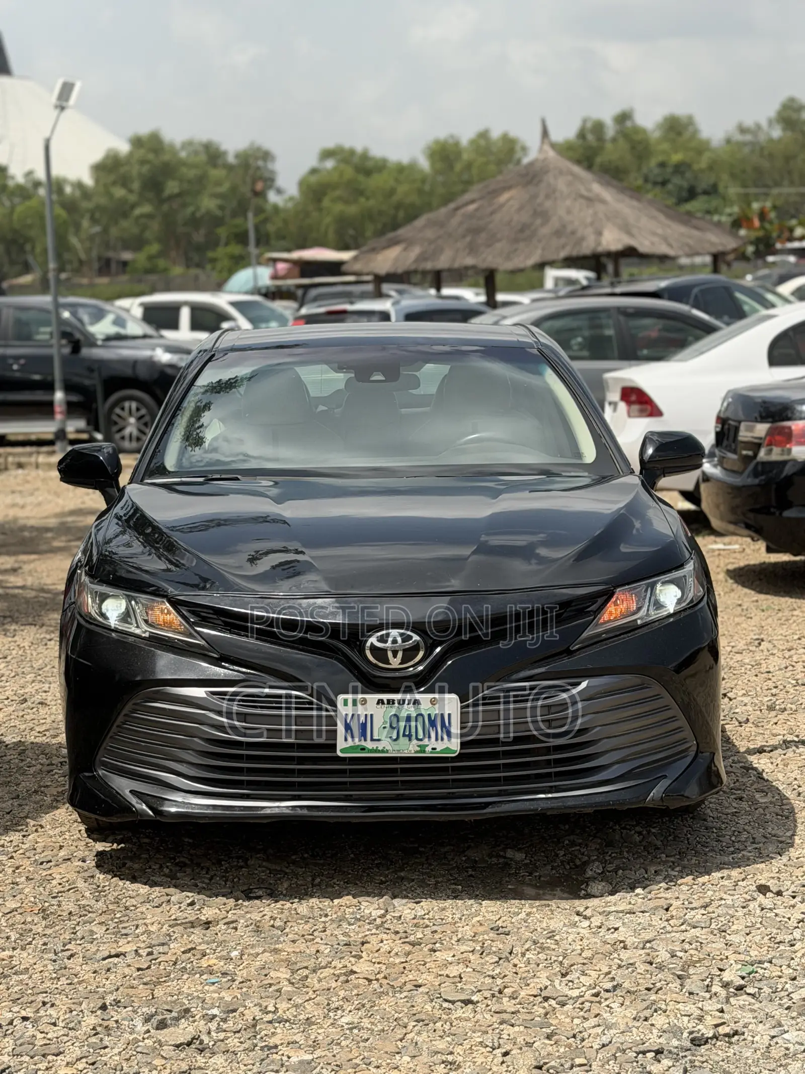 Toyota Camry XLE FWD (2.5L 4cyl 8AM) 2018 Black