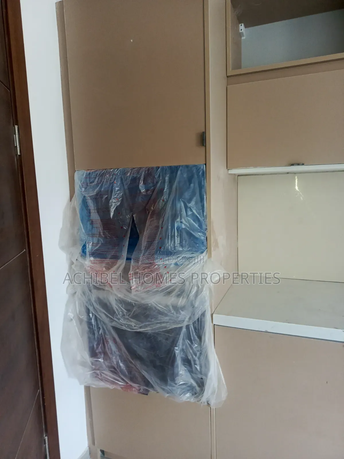 4bdrm Duplex in Off Ademola for rent