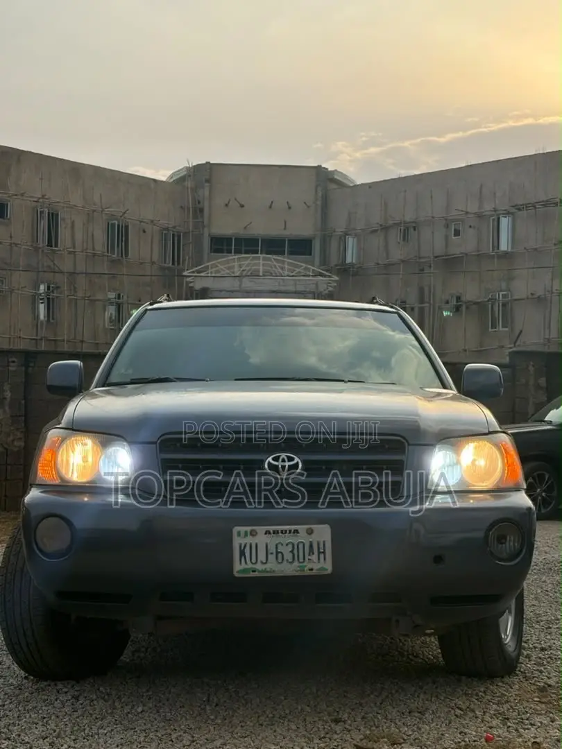 Toyota Highlander 2004 Blue