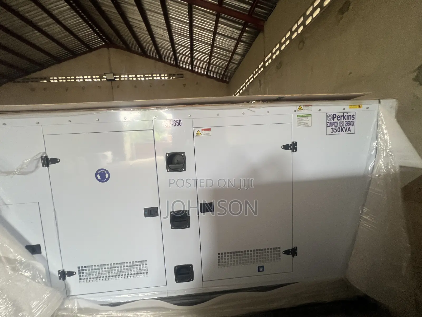 350kva Brand New UKPerkins Soundproof Diesel Generator 100% Copper 