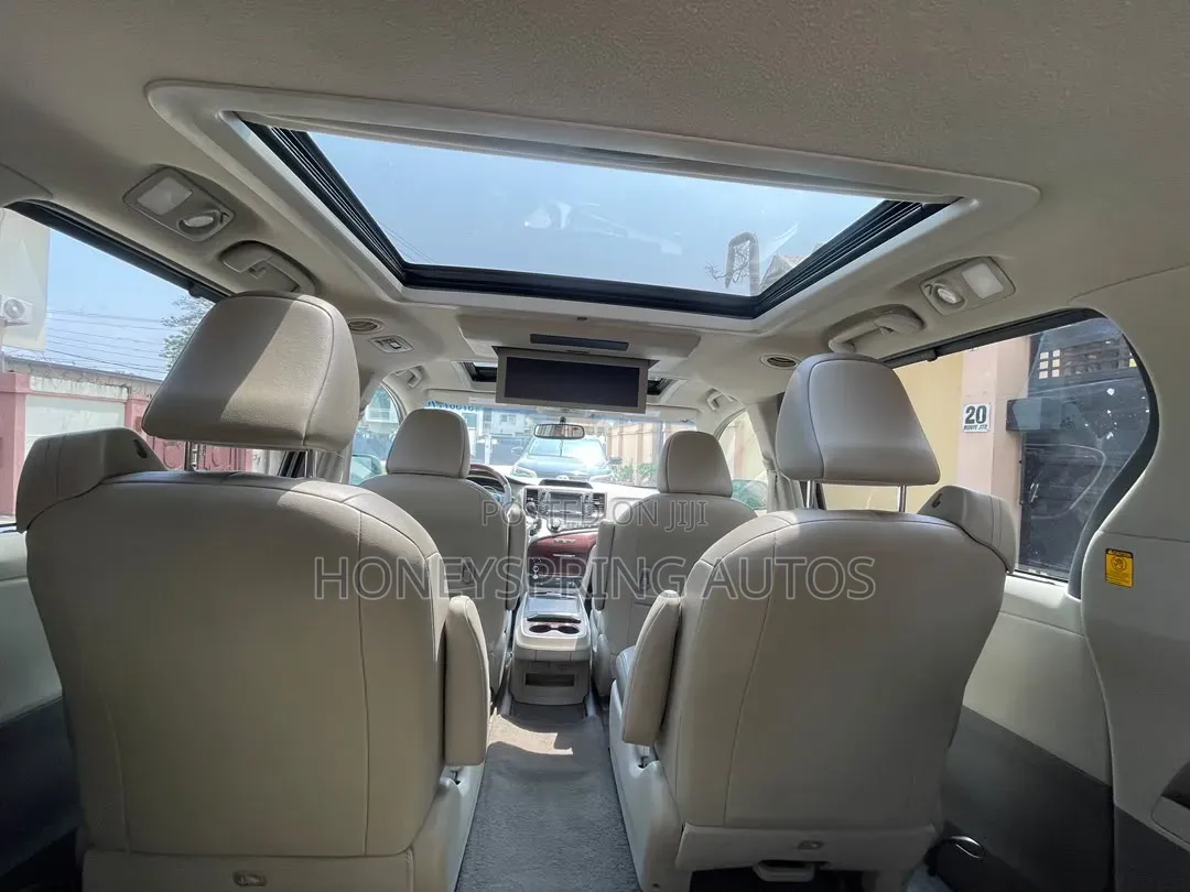 Toyota Sienna Limited 7 Passenger 2012 Gray