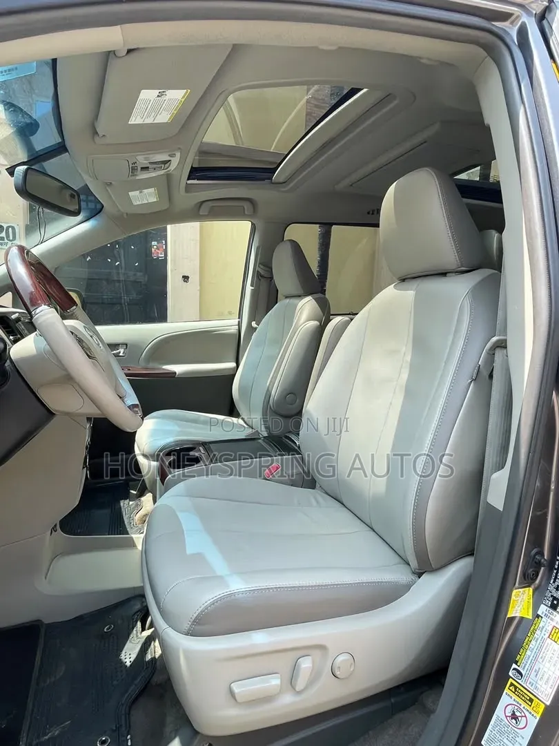 Toyota Sienna Limited 7 Passenger 2012 Gray