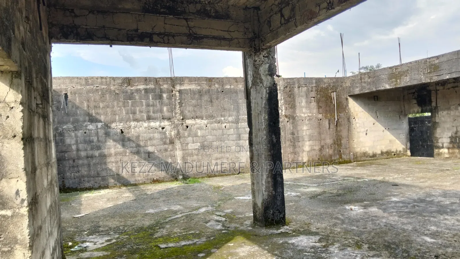 UNCOMPLETED STOREY BUILDING in Sars Road Port, New Layout