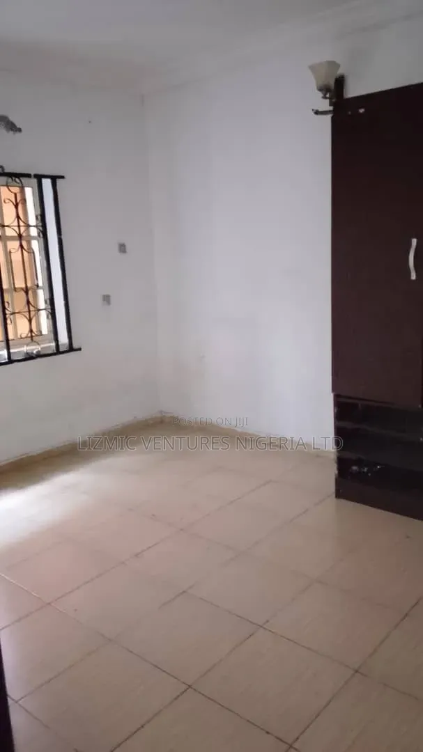 Furnished 3bdrm Bungalow in Governor Road, Ikotun / Ikotun/Igando