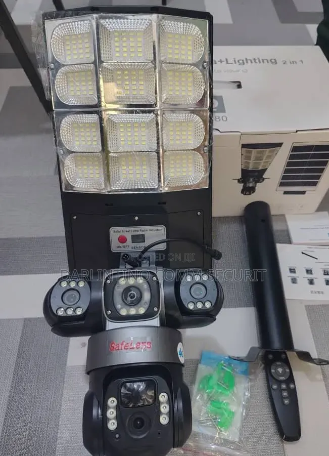 2-in-1 Solar Street Light With an Integrated 4G Triple-Lens PTZ Camera