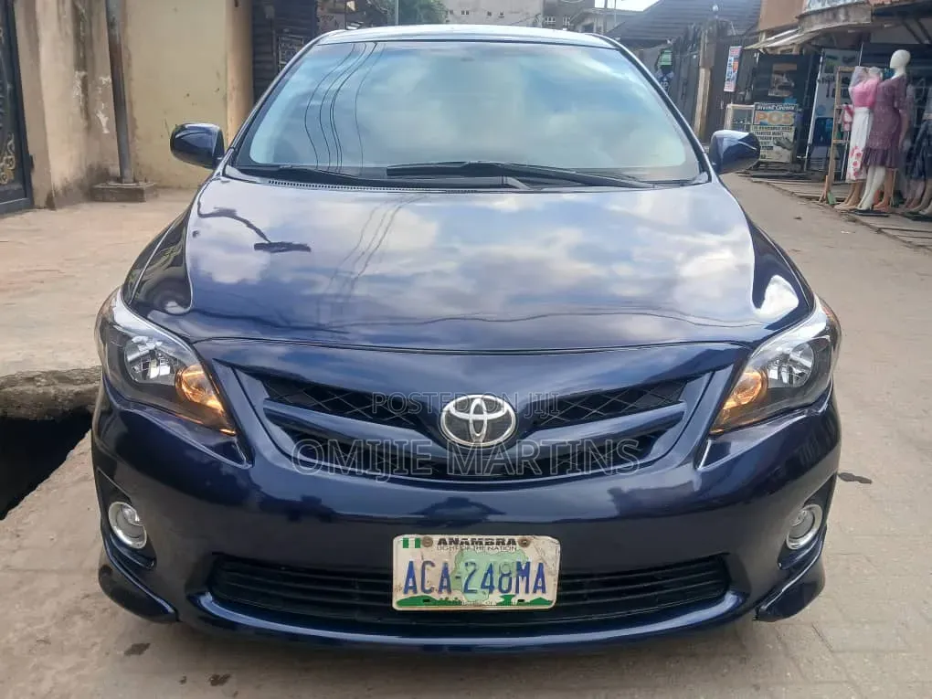 Toyota Corolla 2012 Blue