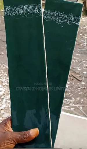 7.5 ×30 Luxury Made in Spain Emerald Green Subway Wall Tiles