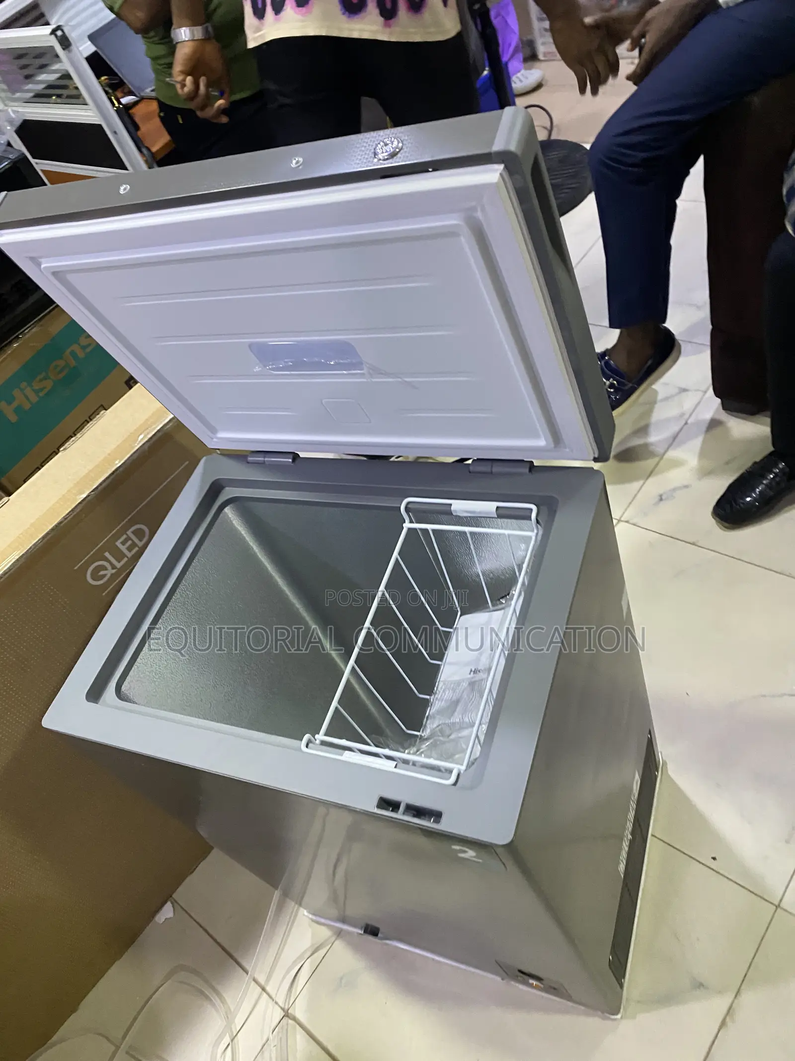 Hisense FC130SH 97L Chest Freezer for Fresh Food Freezing