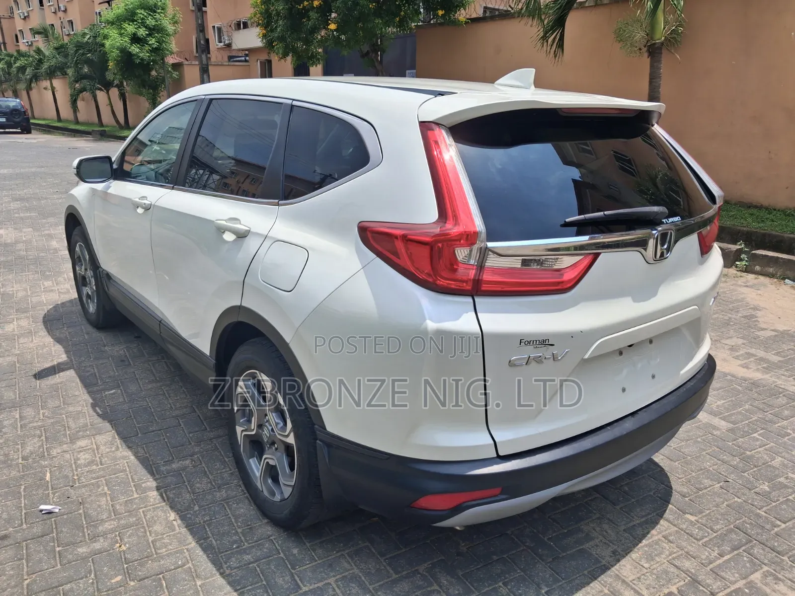 Honda CR-V Touring 4dr SUV AWD (1.5L 4cyl CVT) 2017 White