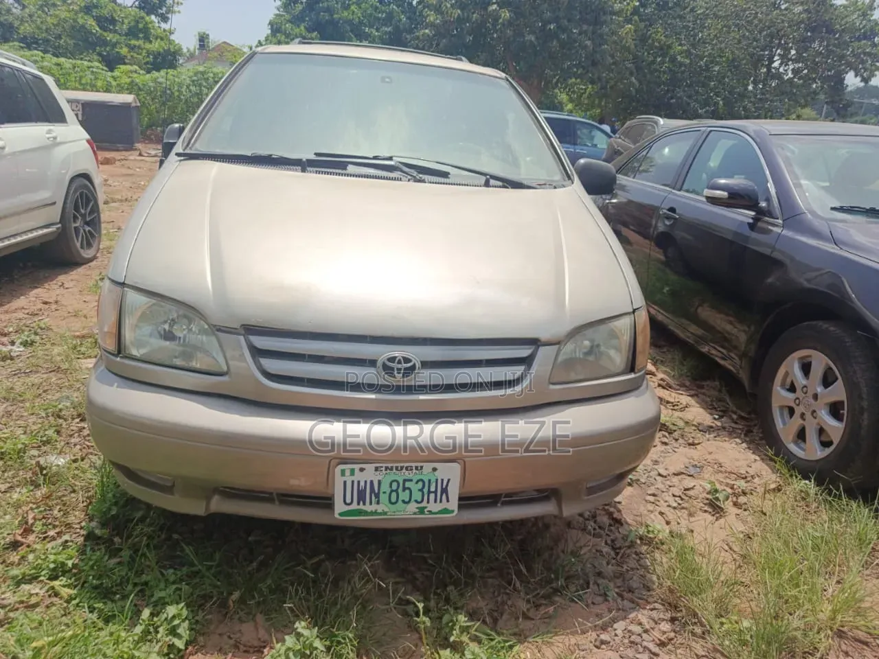 Toyota Sienna 2001 Gold