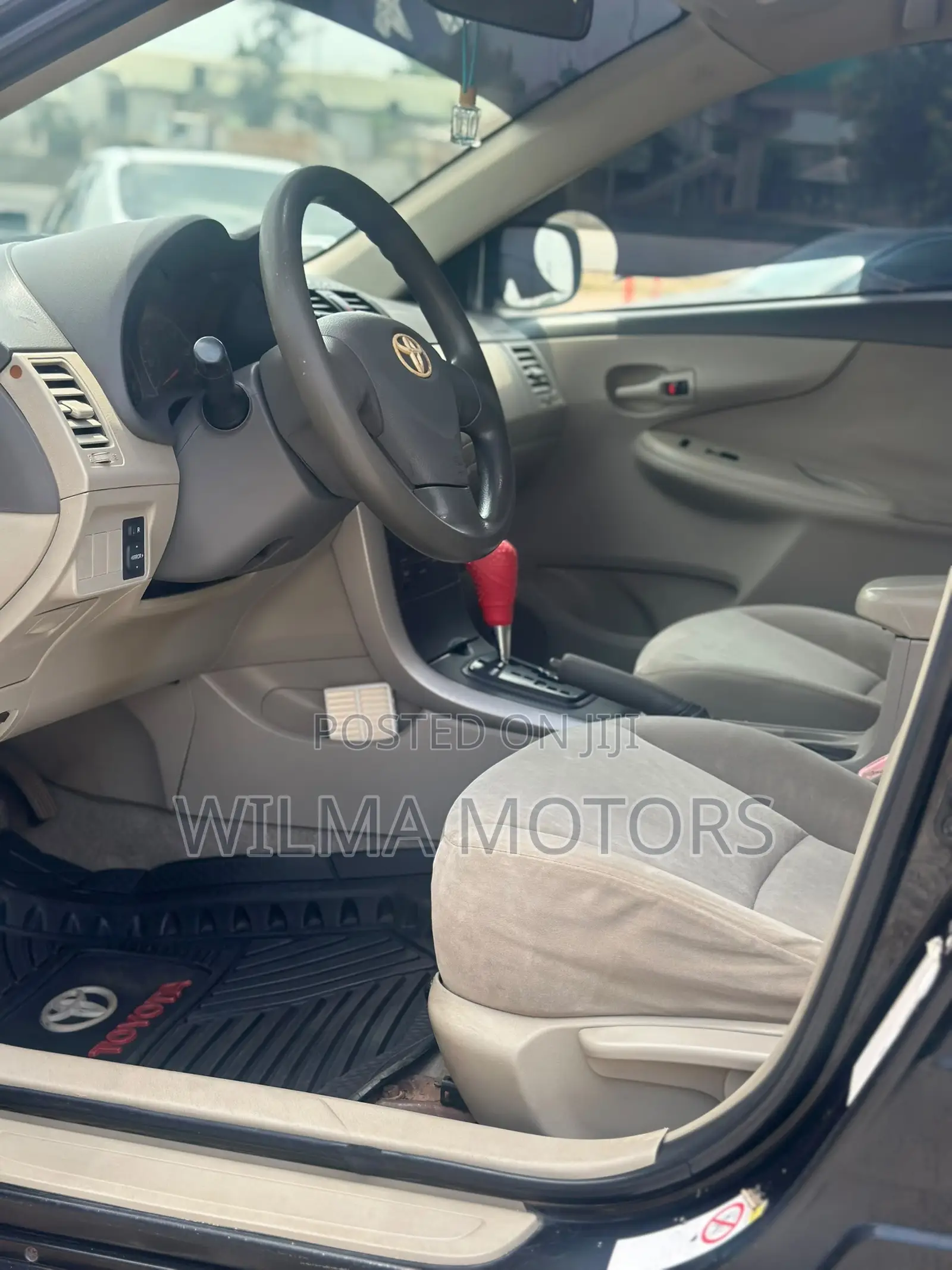 Toyota Corolla LE 4dr Sedan (1.8L 4cyl 4A) 2010 Black
