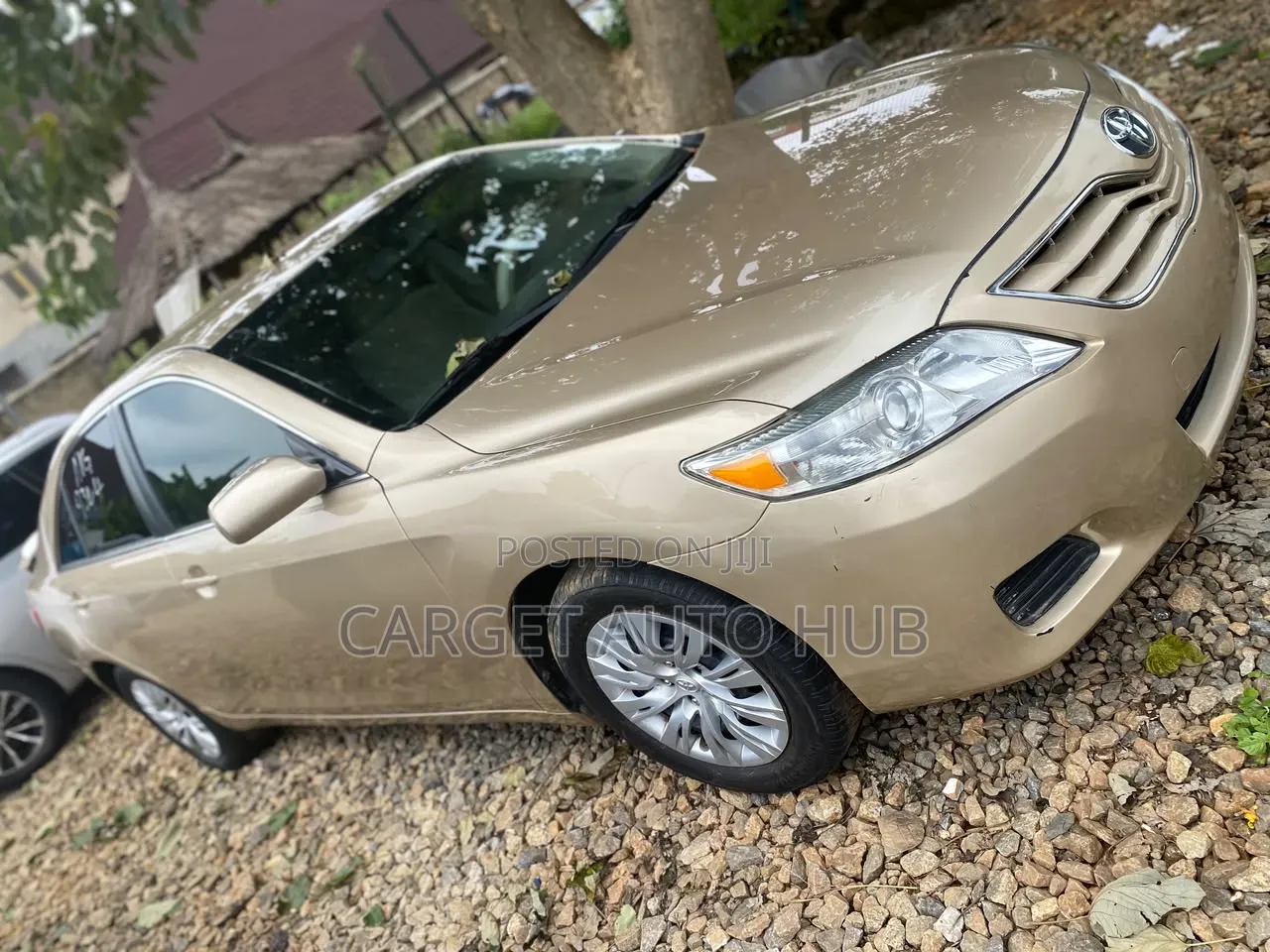 Toyota Camry 2011 Gold