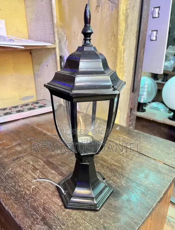 Pilar Cast Fitting Bulb