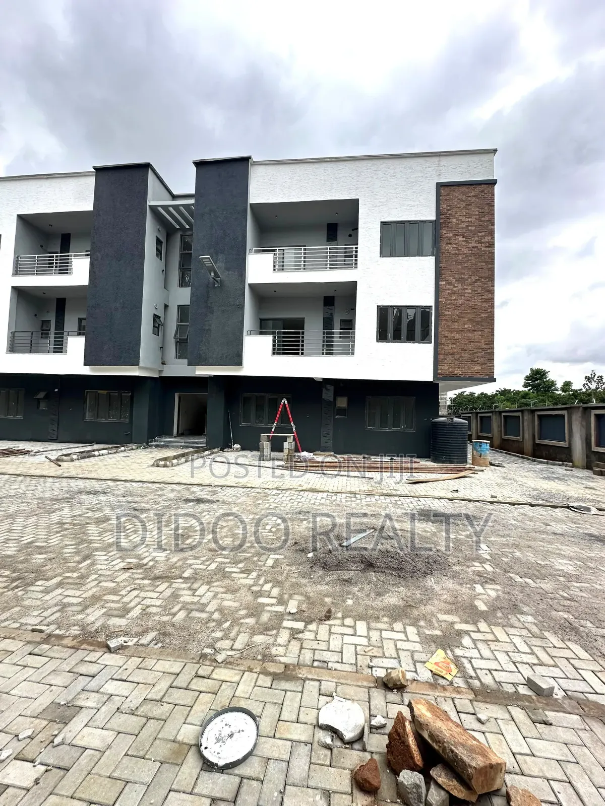 2bdrm Block of Flats in Katampe (Main) for sale