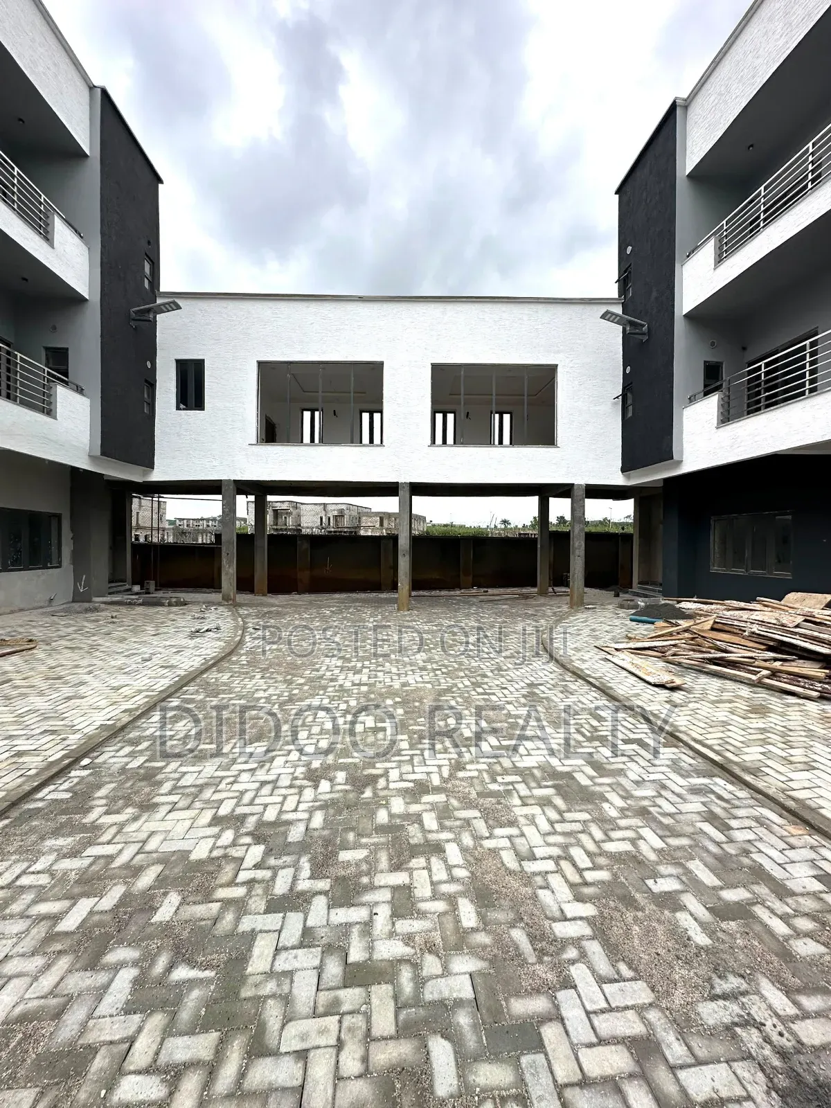 2bdrm Block of Flats in Katampe (Main) for sale