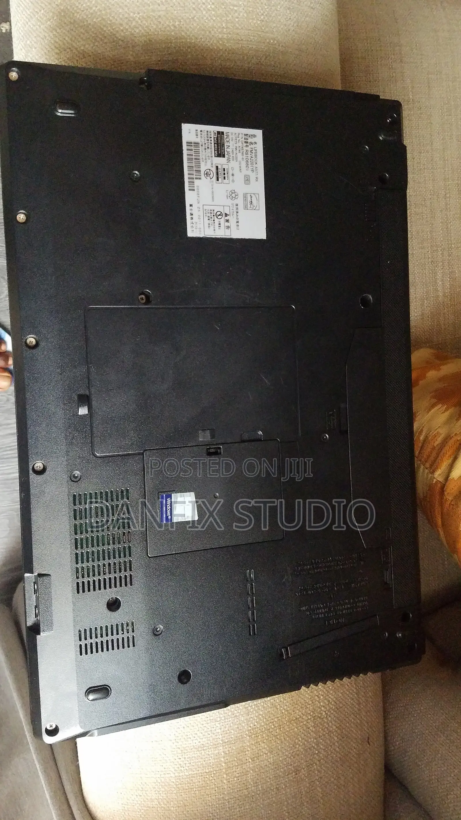 Laptop Fujitsu Lifebook A557 8GB Intel Core i5 SSD 128GB