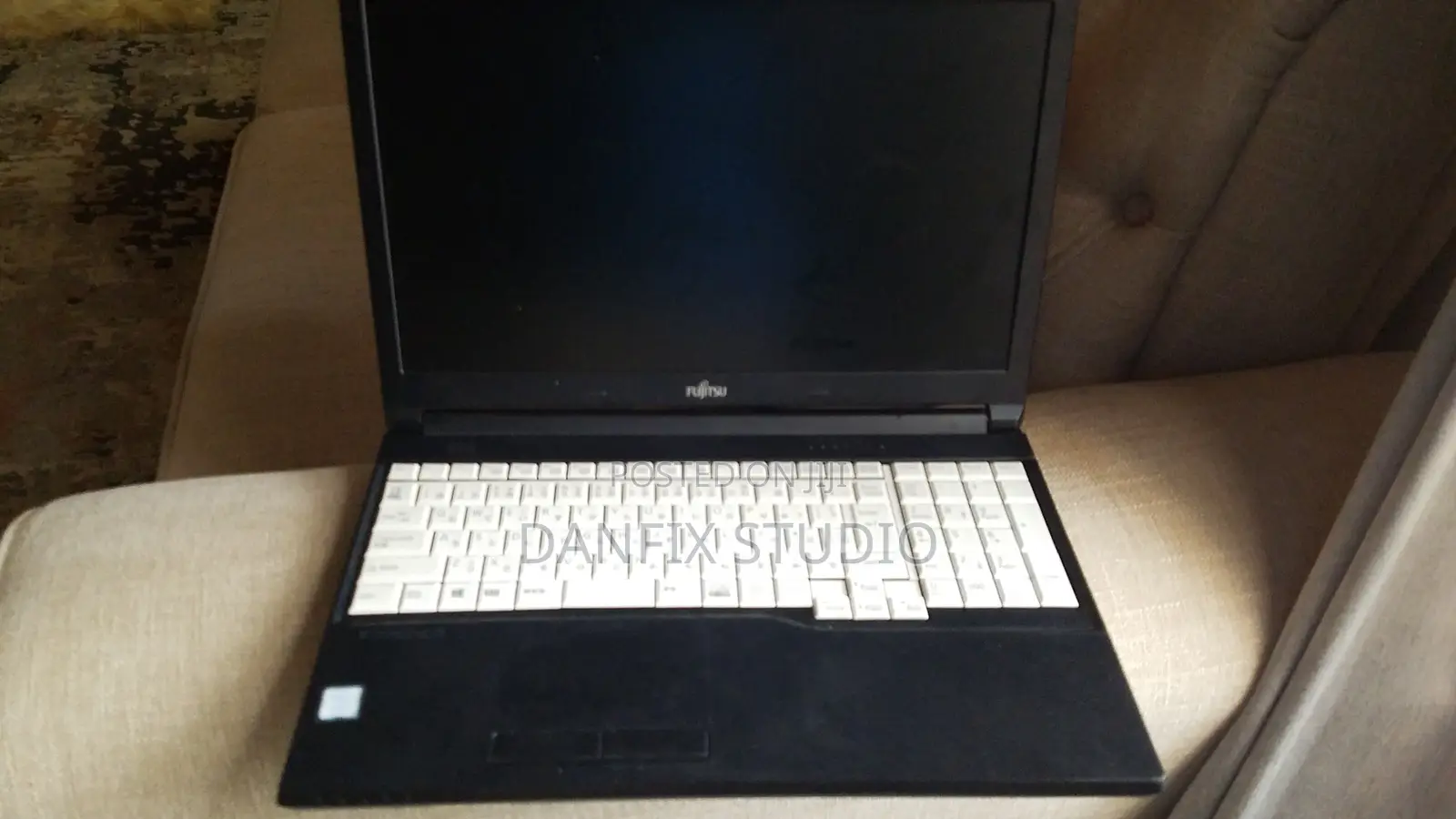 Laptop Fujitsu Lifebook A557 8GB Intel Core i5 SSD 128GB