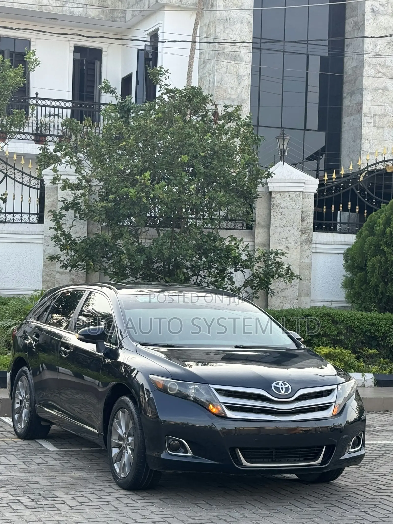 Toyota Venza XLE 4dr Wagon AWD (2.7L 4cyl 6A) 2014 Gray