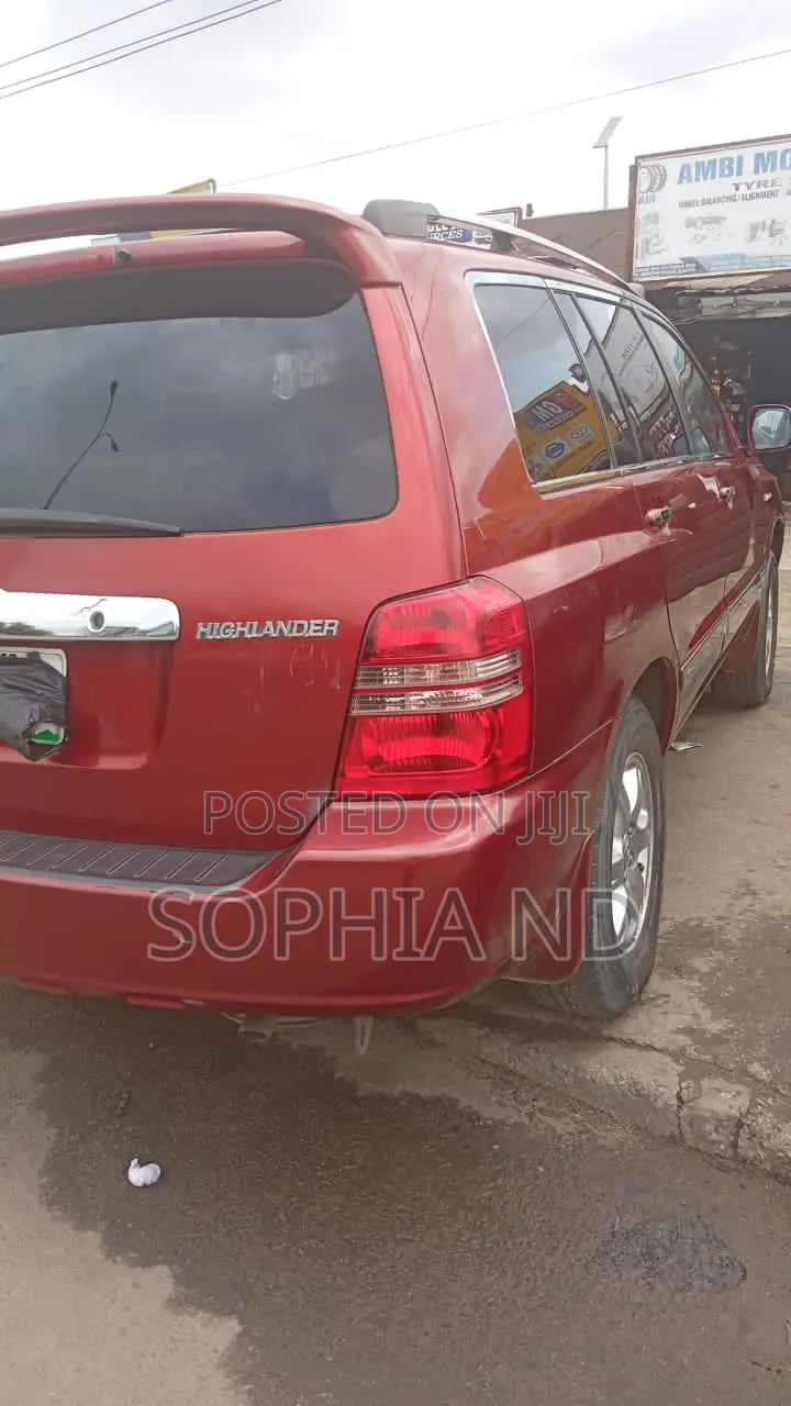 Toyota Highlander 2004 Red