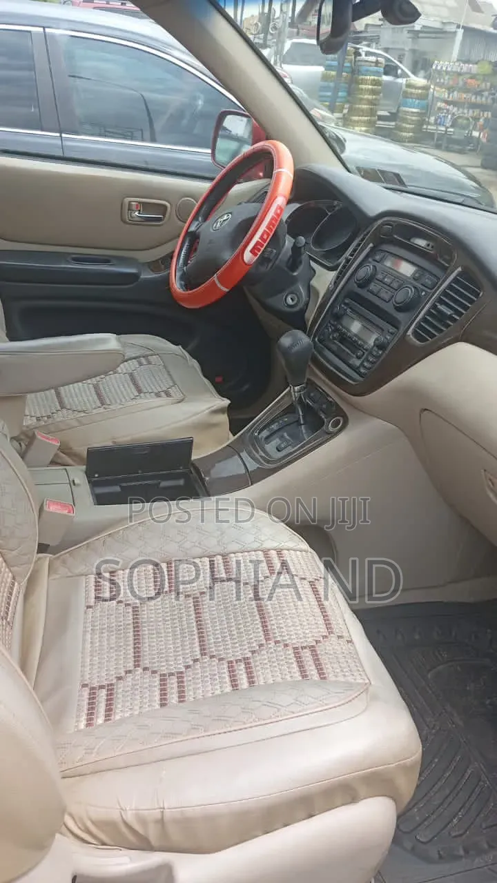 Toyota Highlander 2004 Red
