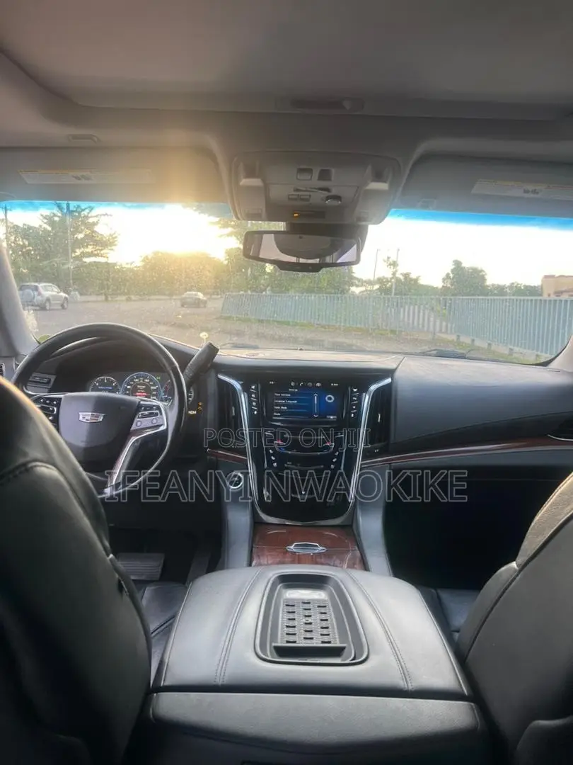 Cadillac Escalade 2016 Black