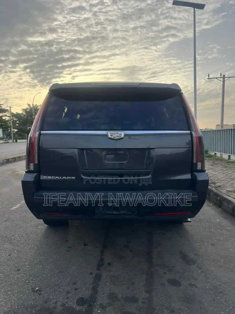 Cadillac Escalade 2016 Black