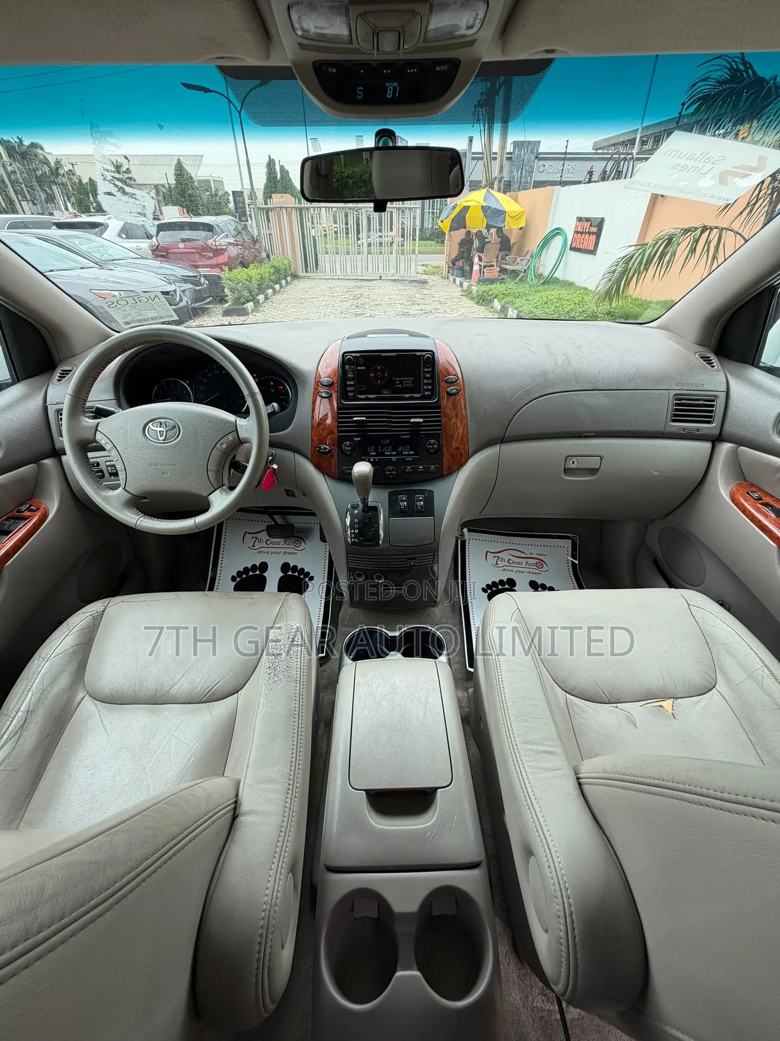 Toyota Sienna XLE AWD 2009 White