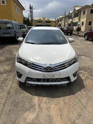 Toyota Corolla 2015 White