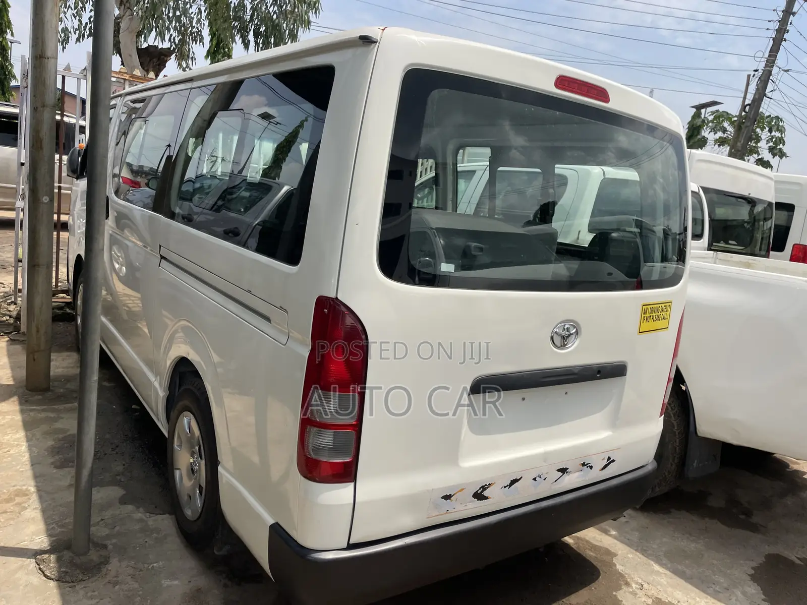 Toyota HiAce 2014 White