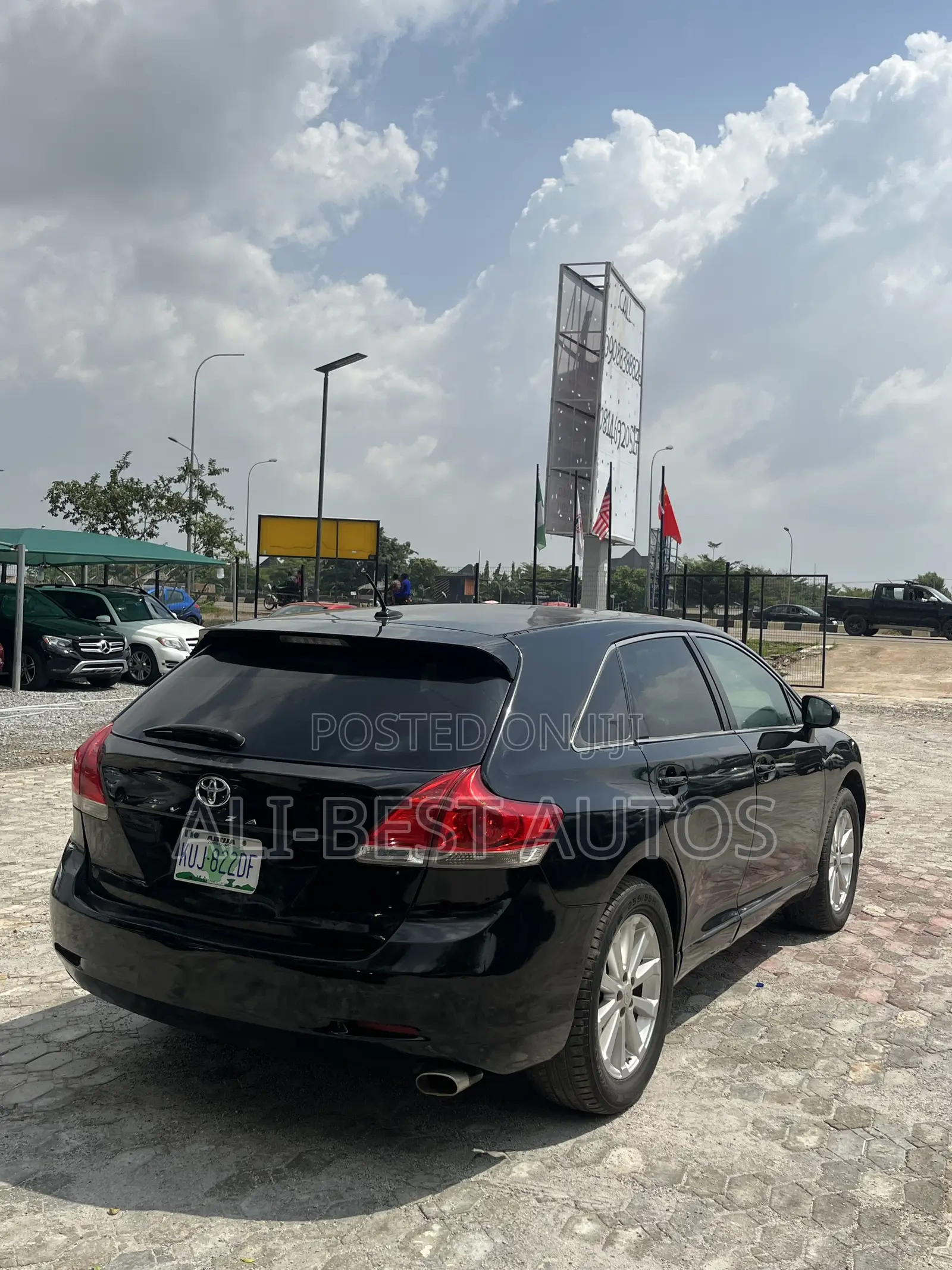 Toyota Venza LE 2011 Black