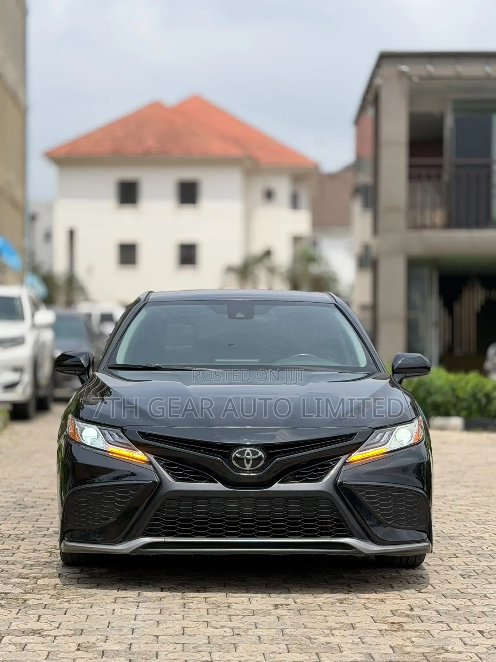 Toyota Camry SE 2021 Black
