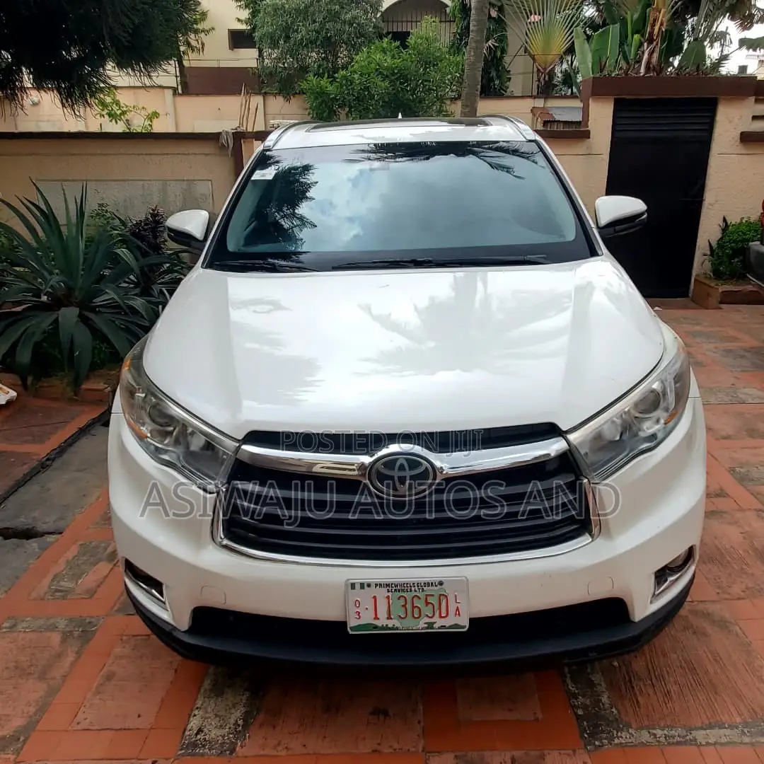Toyota Highlander Limited 4dr SUV AWD (3.5L 6cyl 6A) 2015 White