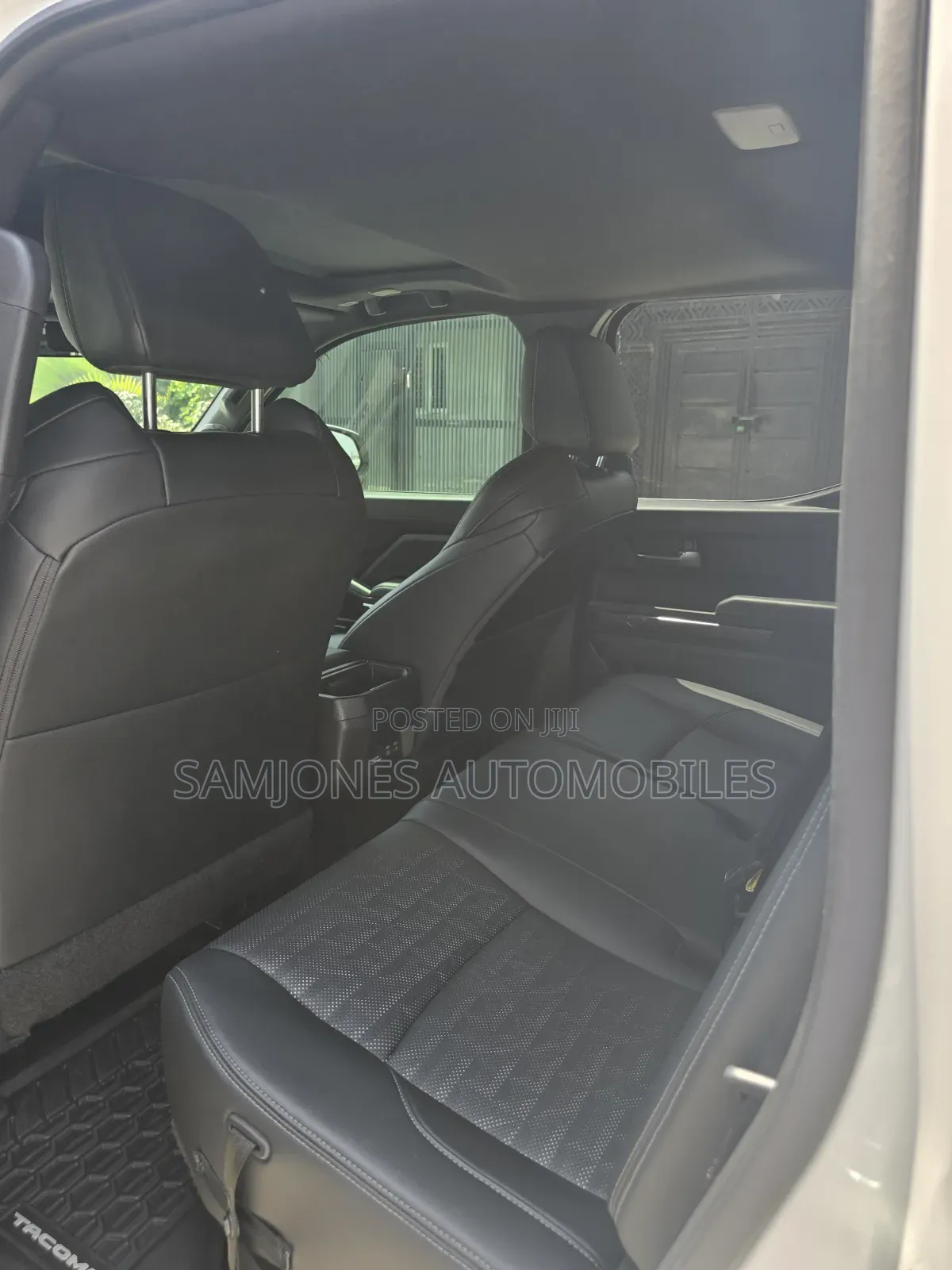 Toyota Tacoma 2024 White