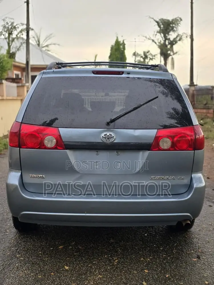 Toyota Sienna LE AWD 2006 Blue