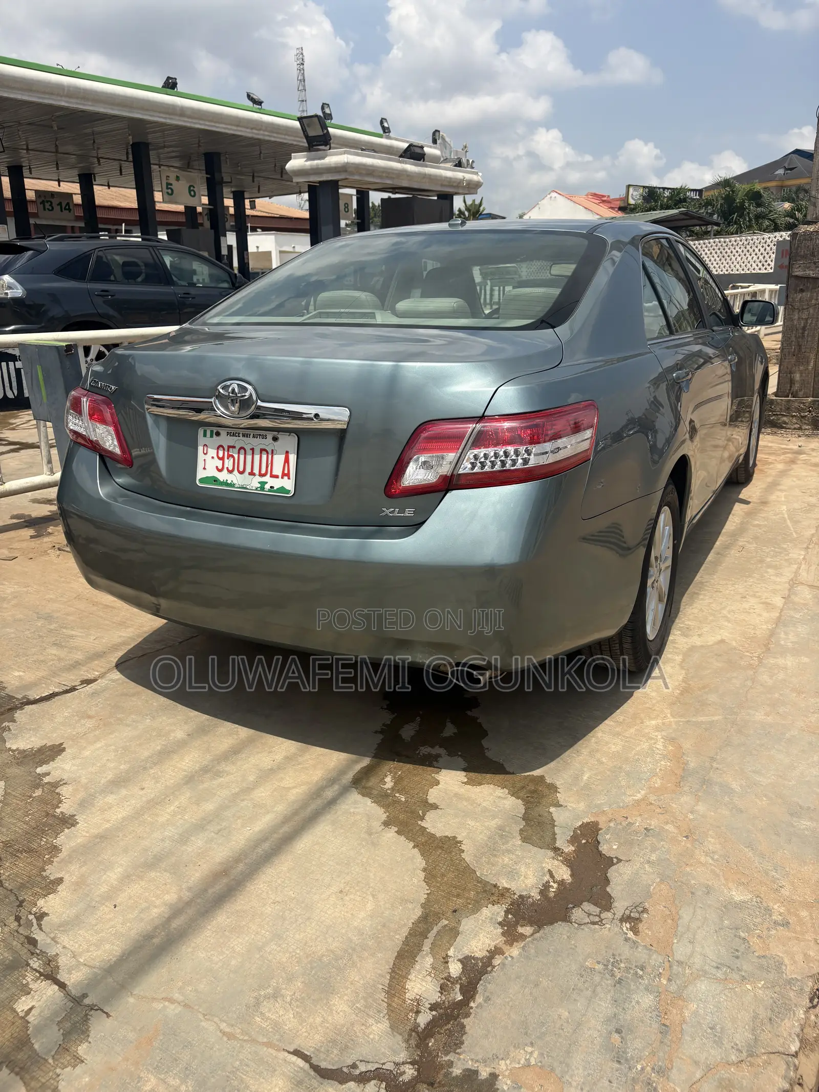 Toyota Camry XLE 4dr Sedan (2.5L 4cyl 6A) 2011 Green