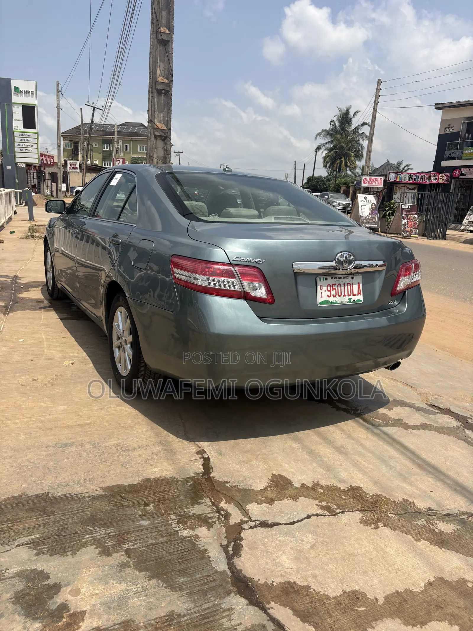 Toyota Camry XLE 4dr Sedan (2.5L 4cyl 6A) 2011 Green
