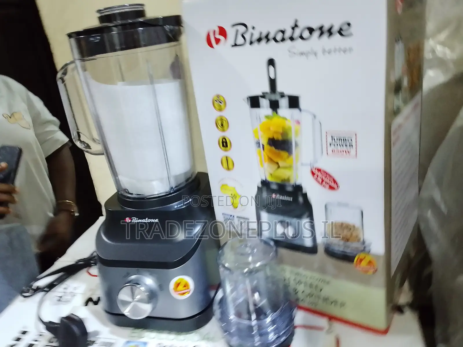 Binatone Blender 2.0L for Fruits and Vegetables