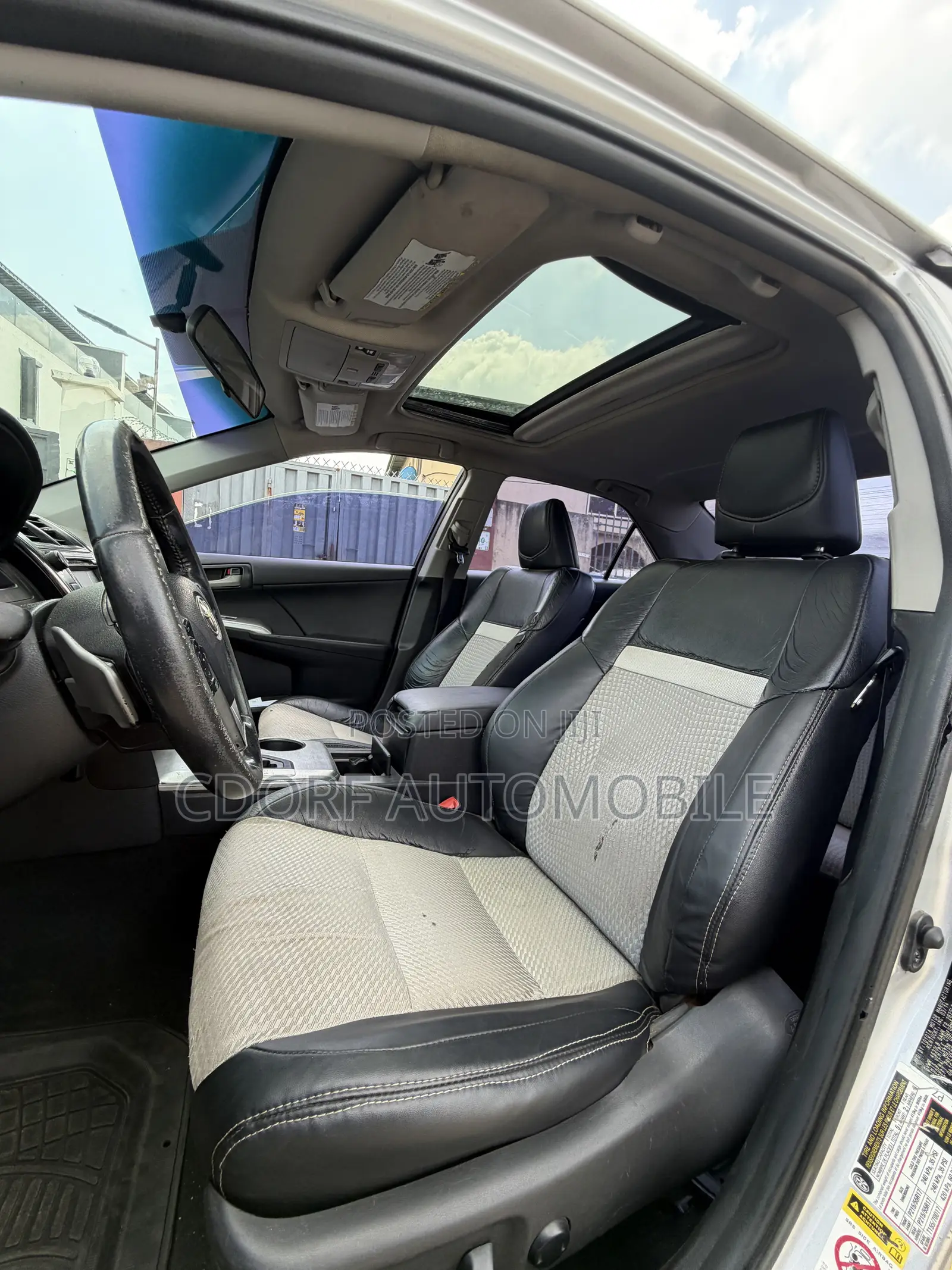 Toyota Camry SE Sport 4dr Sedan w/Prod. End 11/13 (2.5L 4cyl 6A) 2014