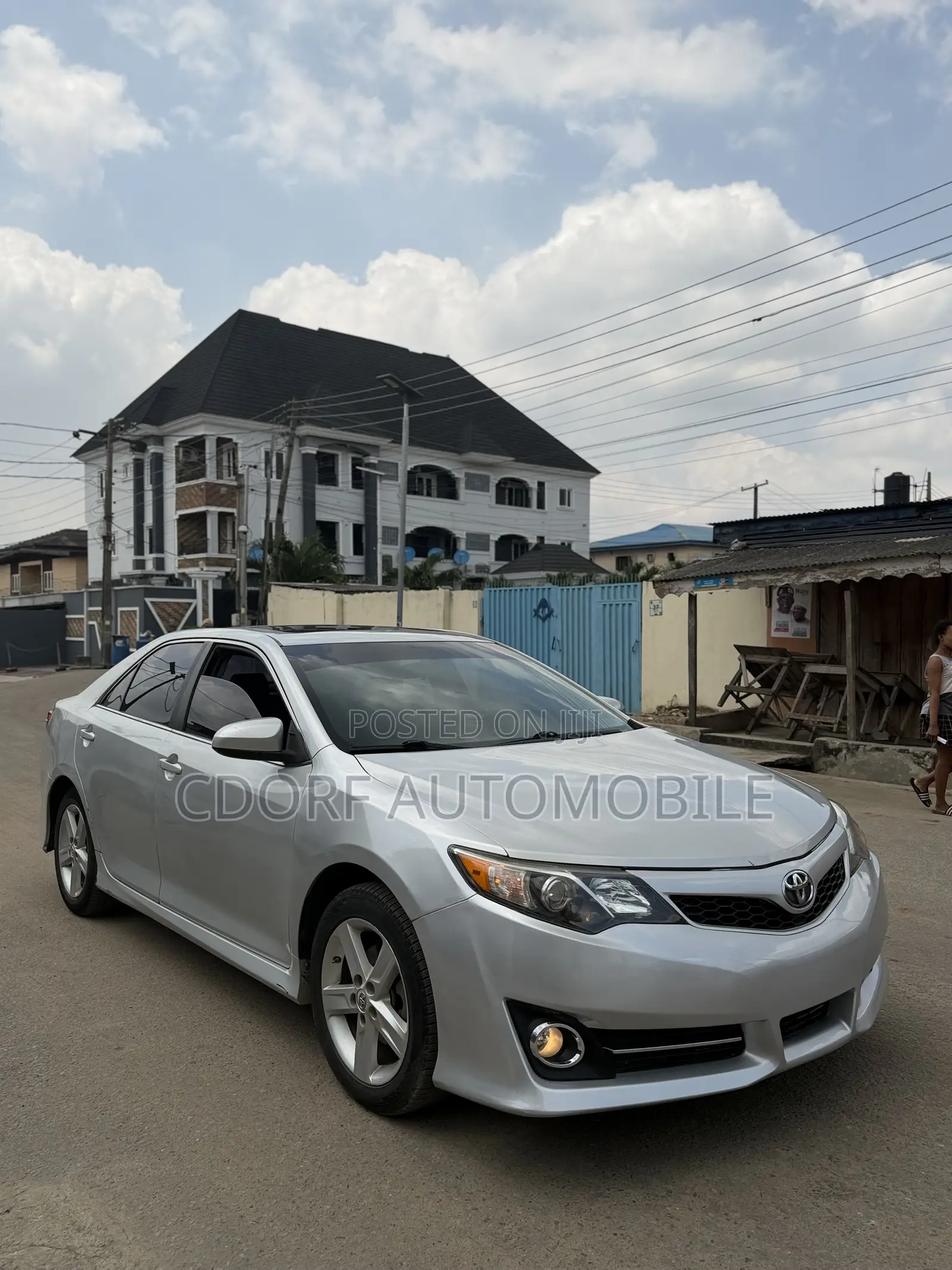 Toyota Camry SE Sport 4dr Sedan w/Prod. End 11/13 (2.5L 4cyl 6A) 2014