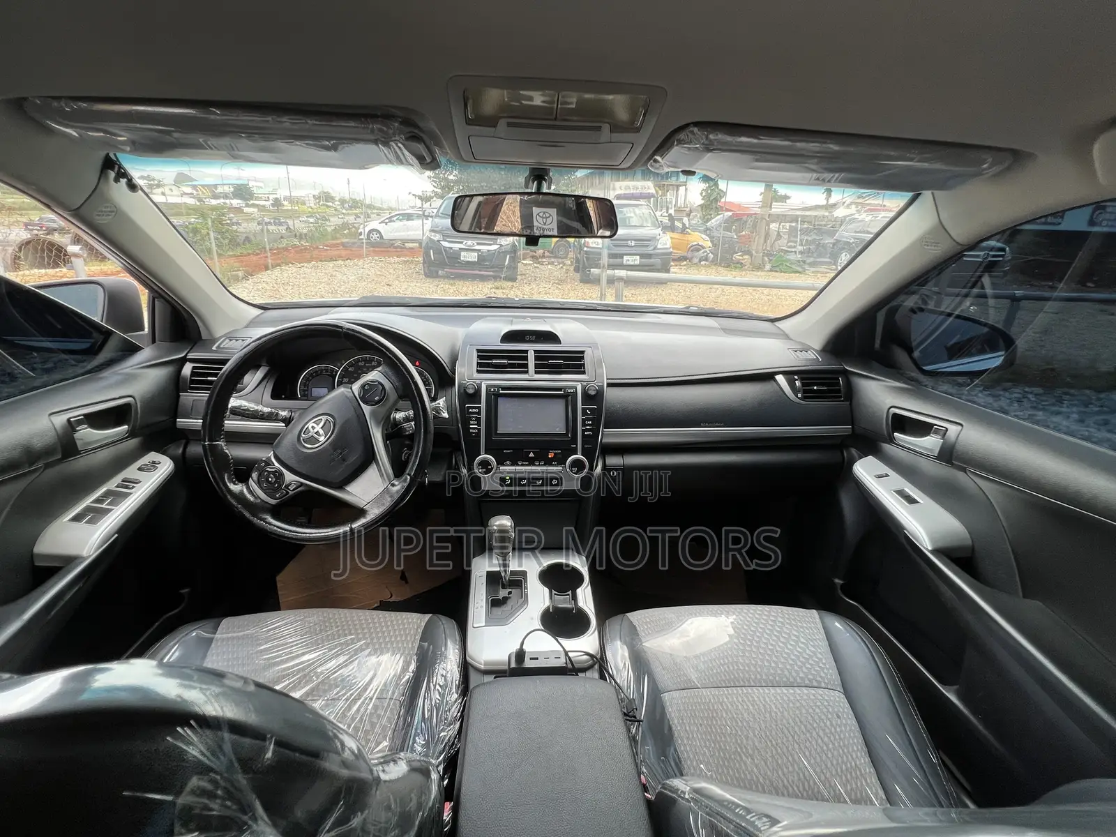 Toyota Camry SE 4dr Sedan (2.5L 4cyl 6A) 2014 Silver