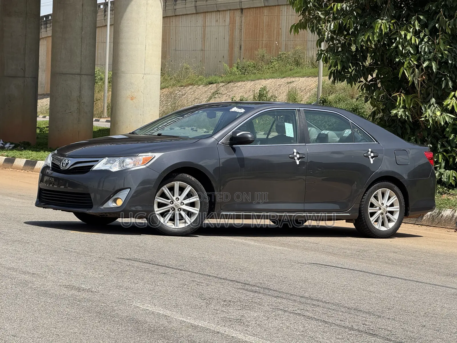 Toyota Camry XLE 4dr Sedan w/Prod. End 11/13 (3.5L 6cyl 6A) 2014 Gray