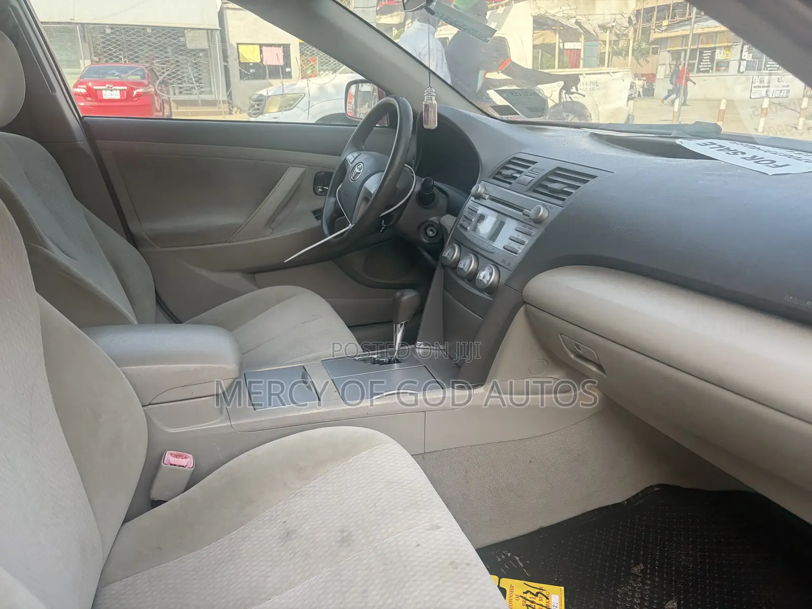 Toyota Camry LE 4dr Sedan (2.5L 4cyl 6A) 2011 Red